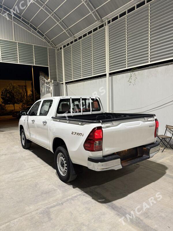 Toyota Hilux 2020 - 480 000 TMT - Aşgabat - img 3