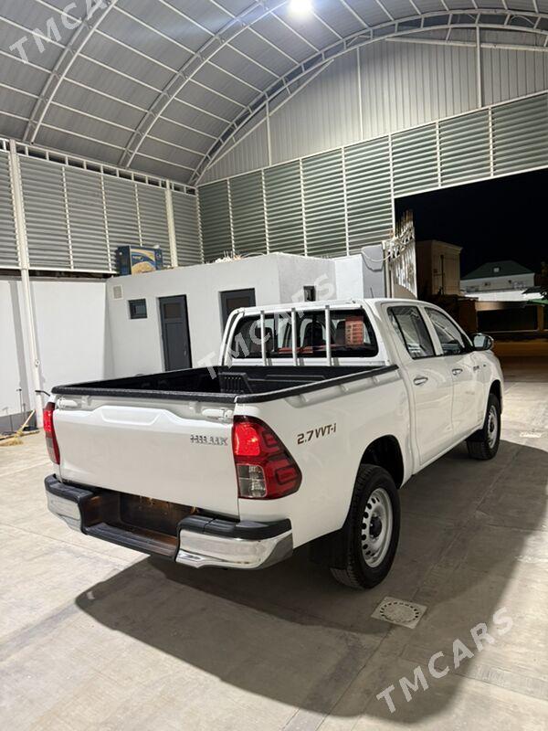 Toyota Hilux 2020 - 480 000 TMT - Aşgabat - img 4