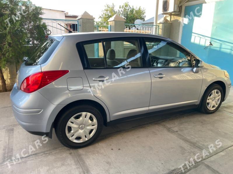 Nissan Versa 2010 - 115 000 TMT - Балканабат - img 3