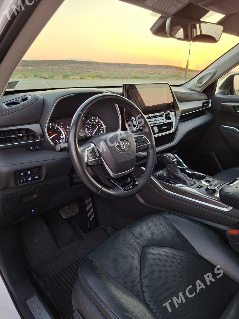 Toyota Highlander 2022 - 700 000 TMT - Aşgabat - img 7
