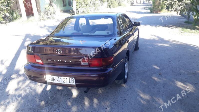 Toyota Camry 1993 - 75 000 TMT - Saýat - img 3