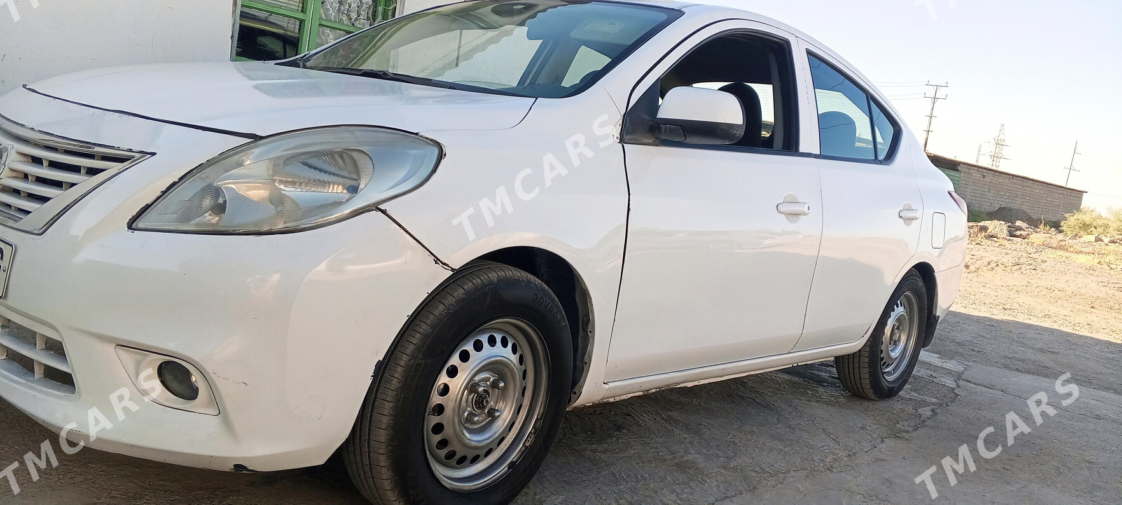 Nissan Versa 2011 - 94 000 TMT - Berzeňňi - img 2