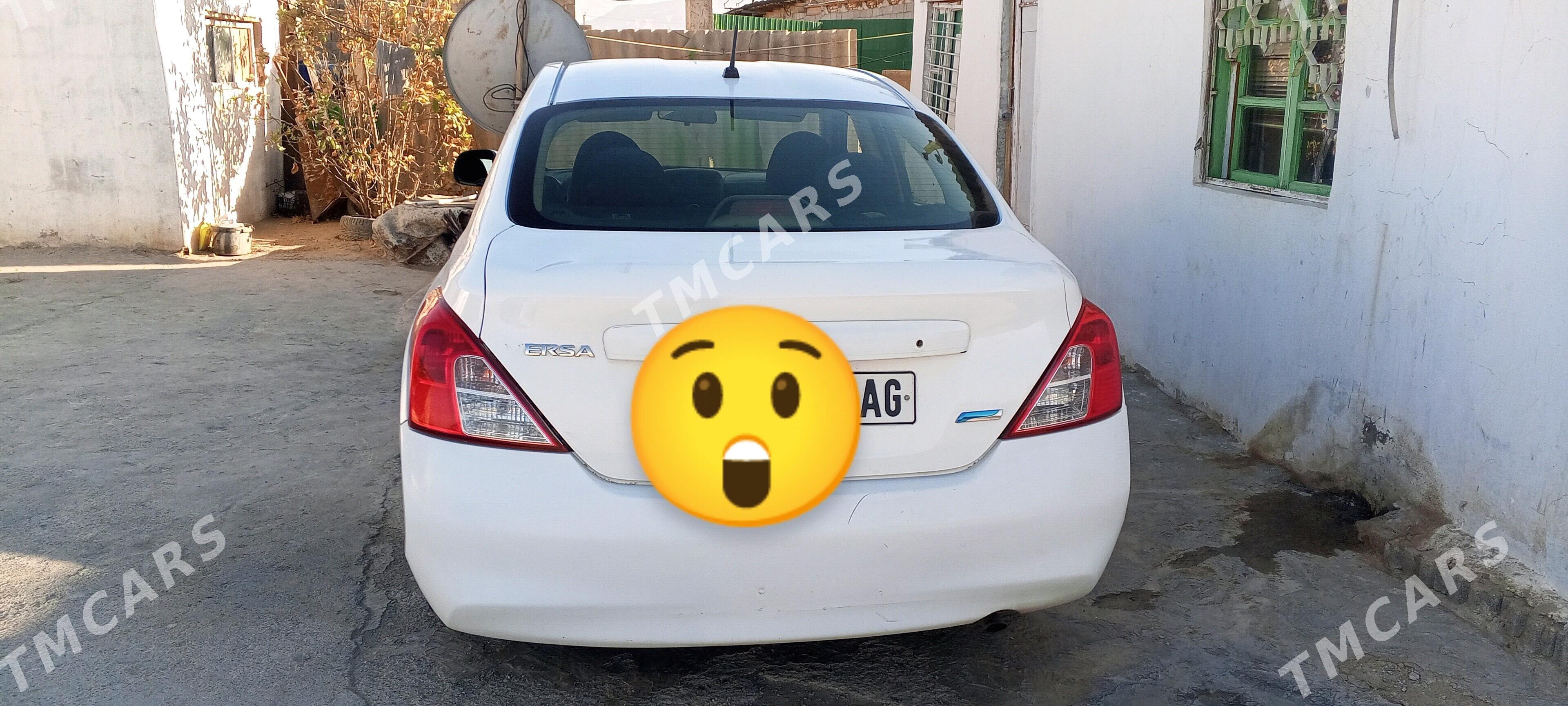 Nissan Versa 2011 - 94 000 TMT - Berzeňňi - img 3