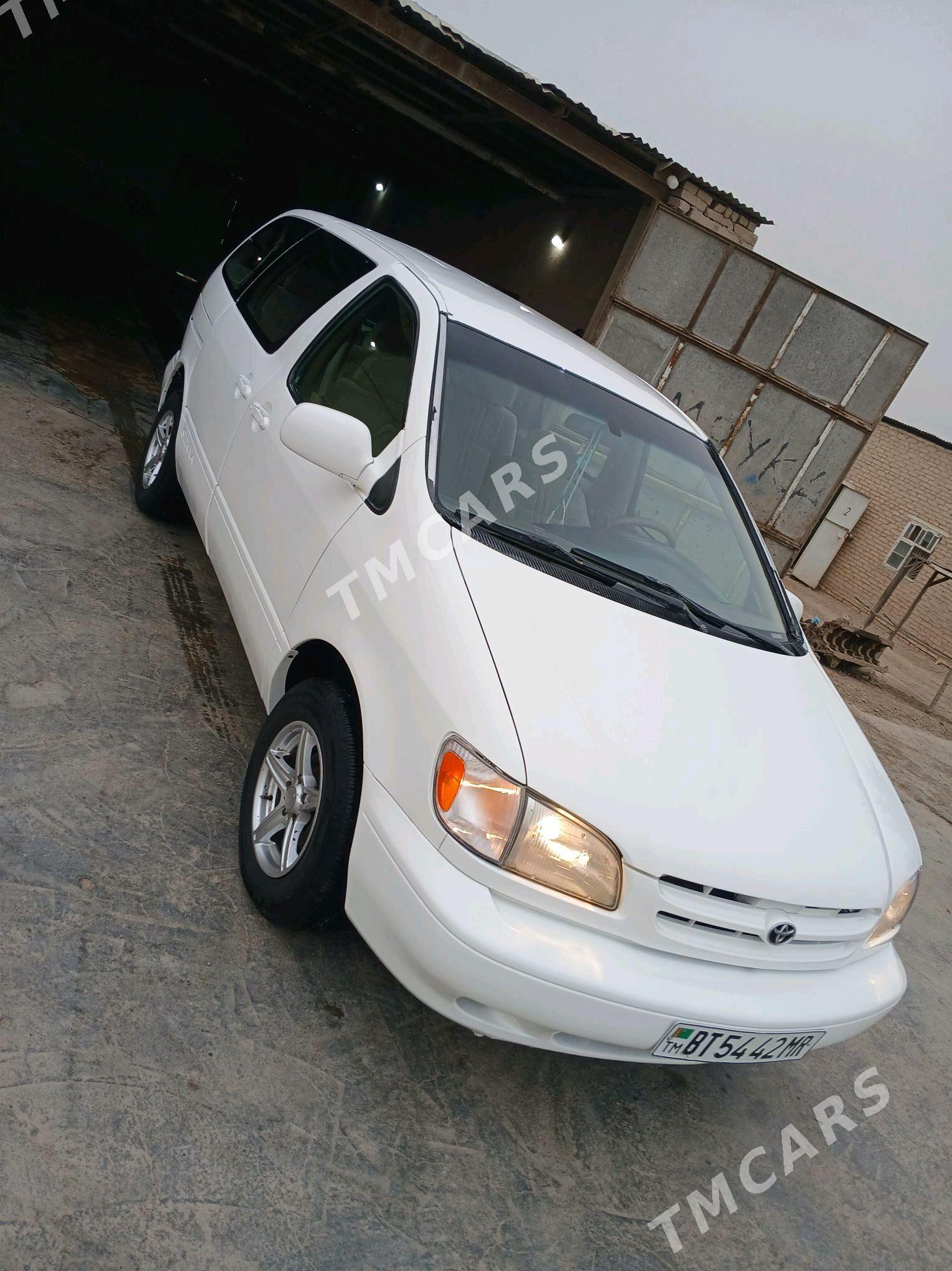 Toyota Sienna 1998 - 140 000 TMT - Мургап - img 5