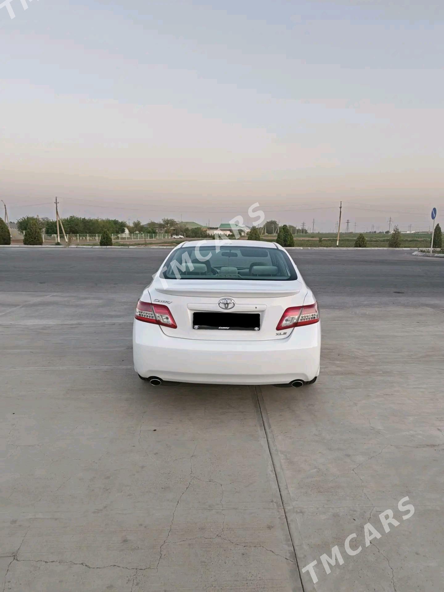 Toyota Camry 2010 - 178 000 TMT - Дашогуз - img 7