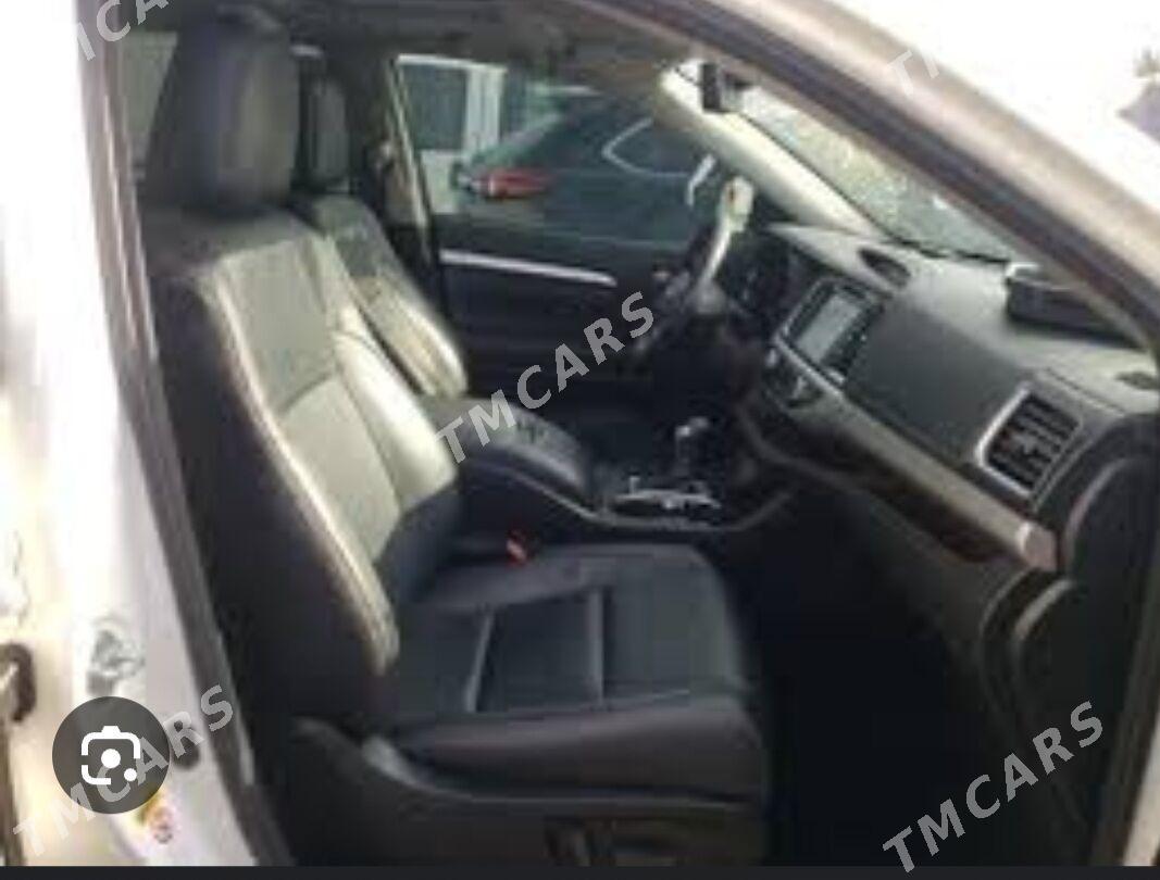Toyota Highlander 2018 - 450 000 TMT - 30 mkr - img 4