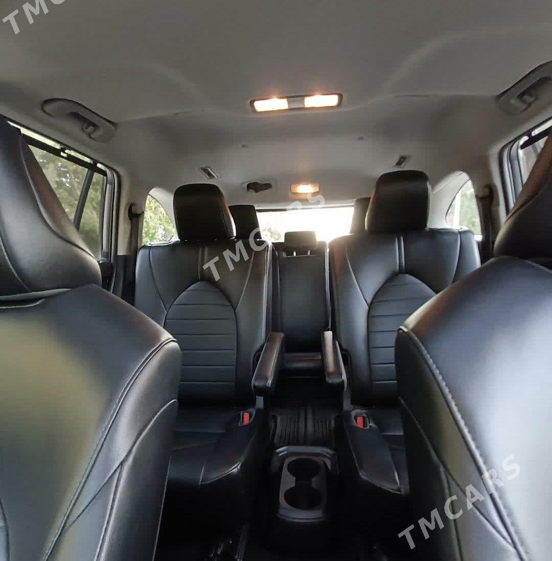Toyota Highlander 2022 - 480 000 TMT - Aşgabat - img 3