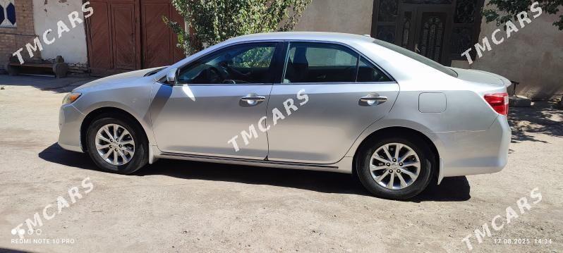 Toyota Camry 2012 - 210 000 TMT - Şabat etr. - img 9