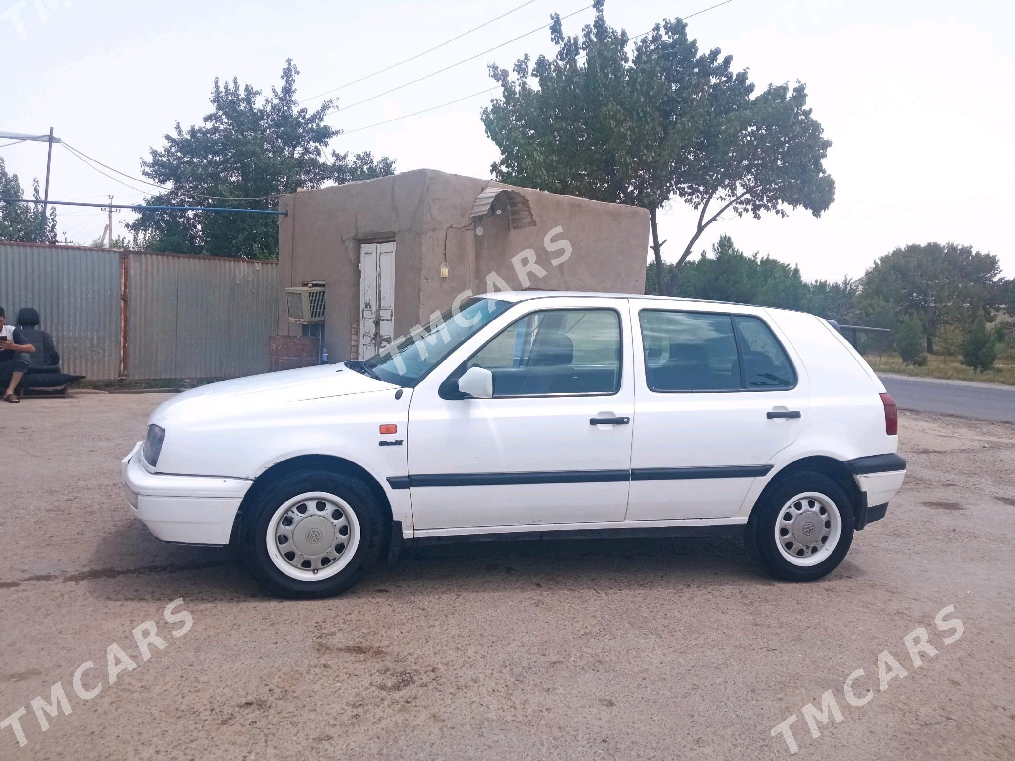 Volkswagen Golf 1994 - 16 000 TMT - Sakarçäge - img 2