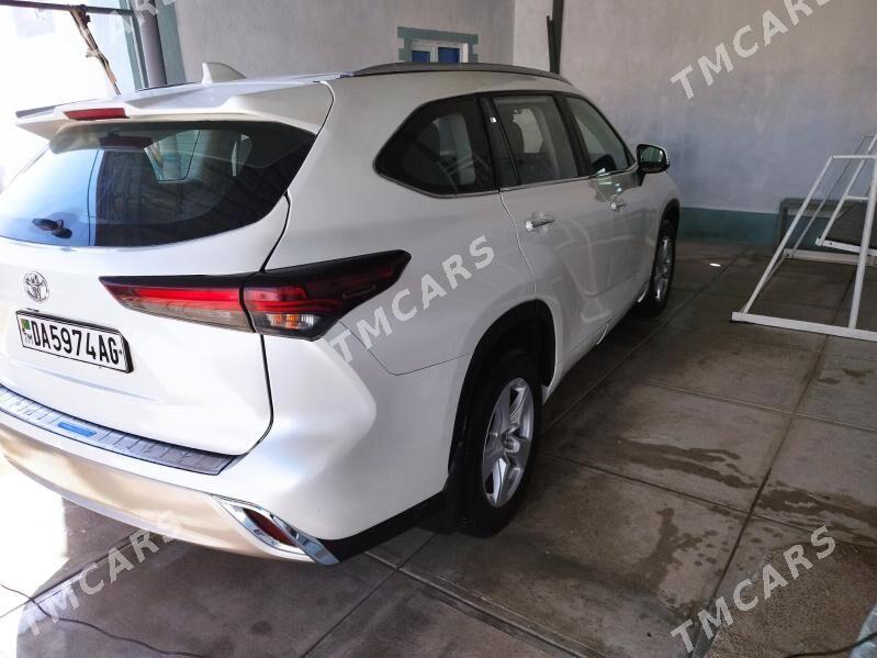 Toyota Highlander 2024 - 460 000 TMT - Нефтегаз (ул. Андалиб-Юбилейная) - img 5