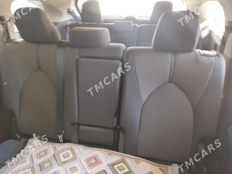 Toyota Highlander 2024 - 460 000 TMT - Нефтегаз (ул. Андалиб-Юбилейная) - img 3
