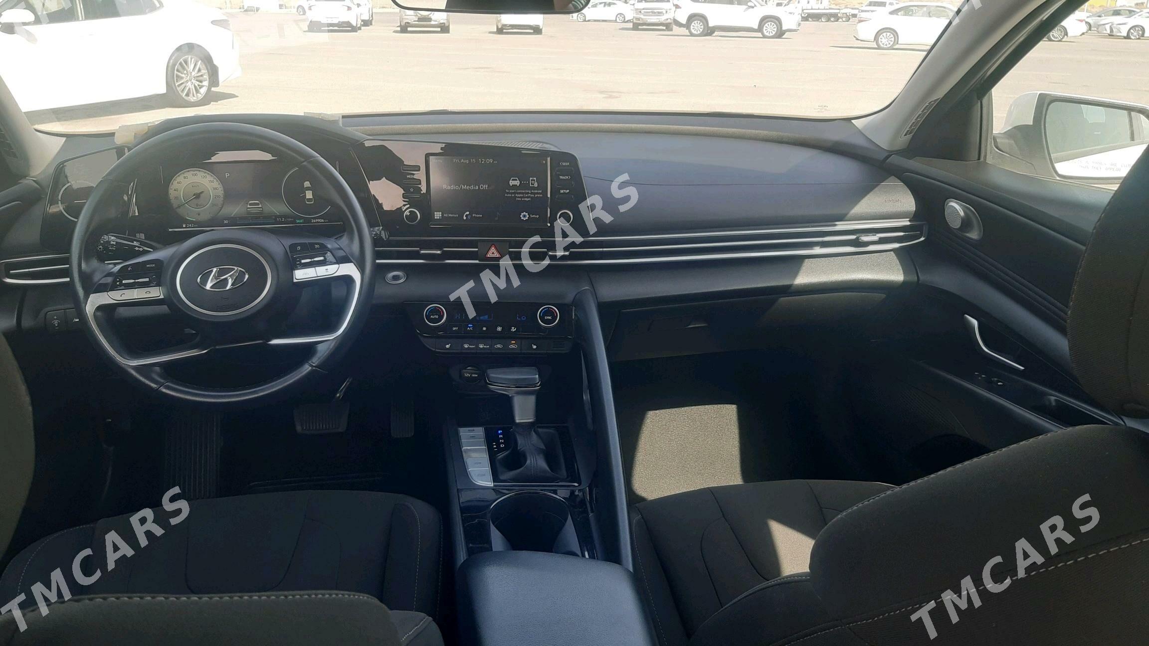 Hyundai Elantra 2021 - 290 000 TMT - Бедев - img 7