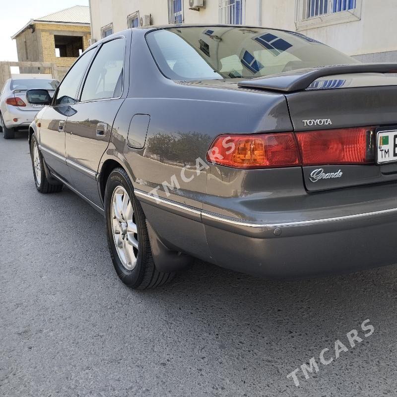 Toyota Camry 2001 - 160 000 TMT - Туркменабат - img 5