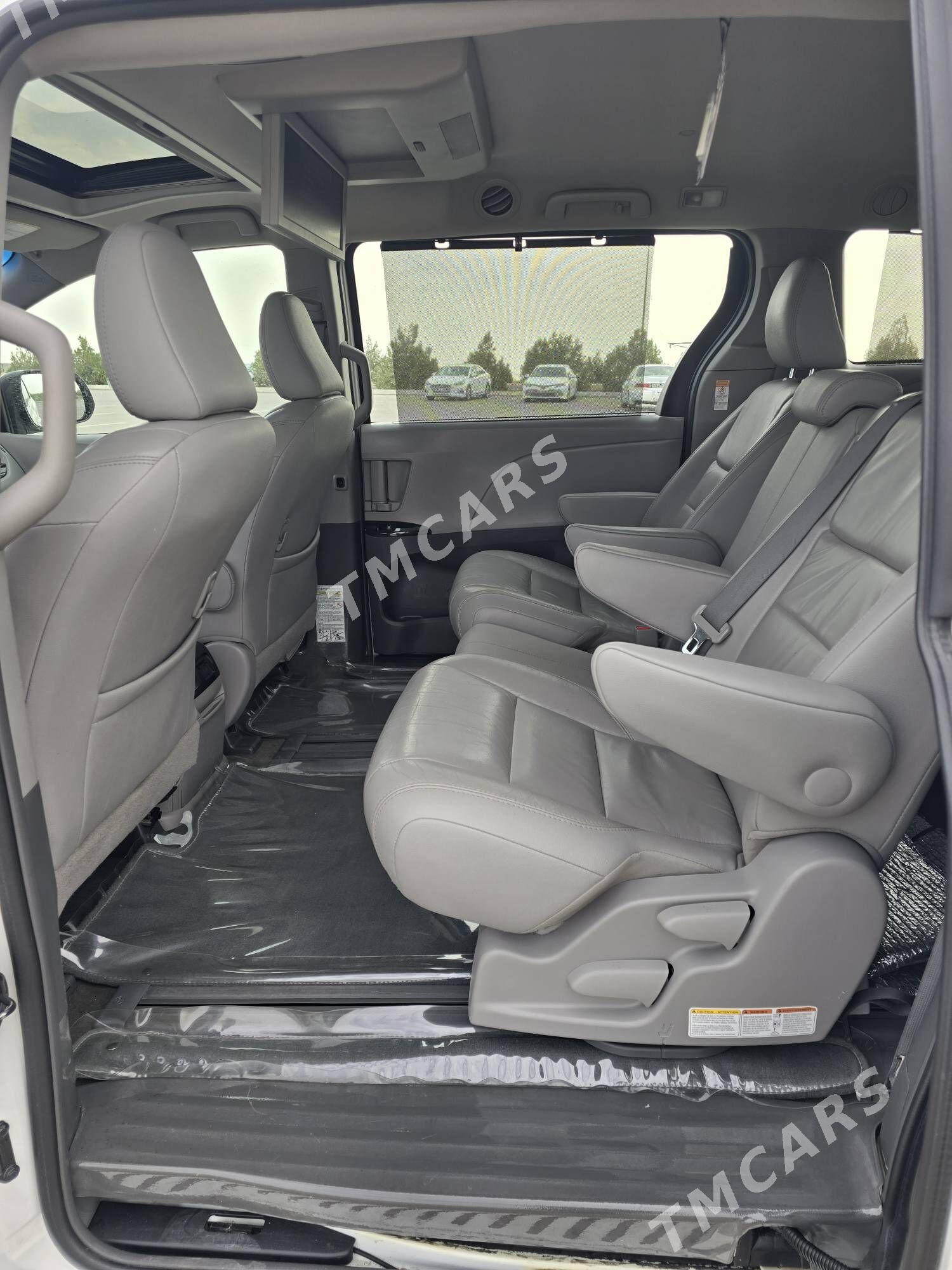 Toyota Sienna 2017 - 420 000 TMT - Ашхабад - img 4