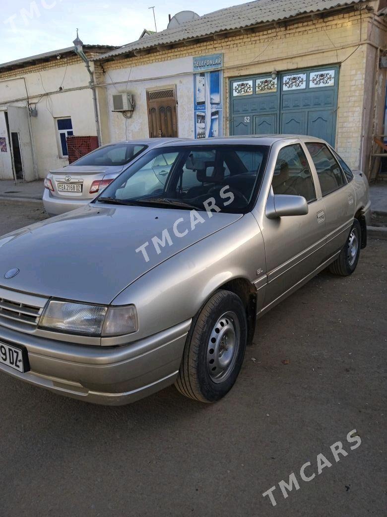 Opel Vectra 1990 - 40 000 TMT - етр. Туркменбаши - img 4