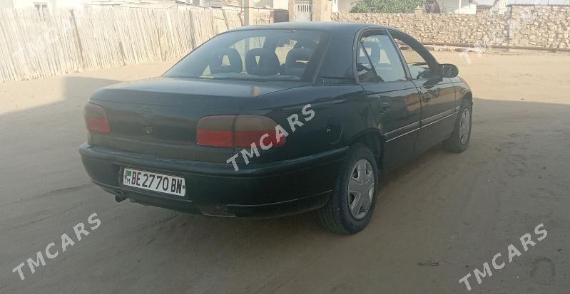Opel Omega 1995 - 20 000 TMT - Esenguly - img 6