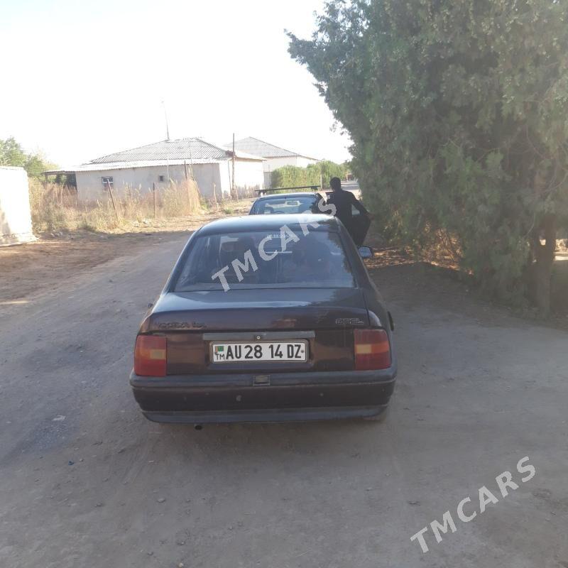 Opel Vectra 1991 - 30 000 TMT - Gurbansoltan Eje - img 1