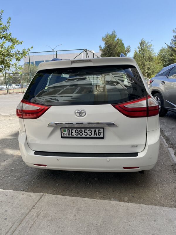 Toyota Sienna 2017 - 450 000 TMT - Мир 5 - img 3