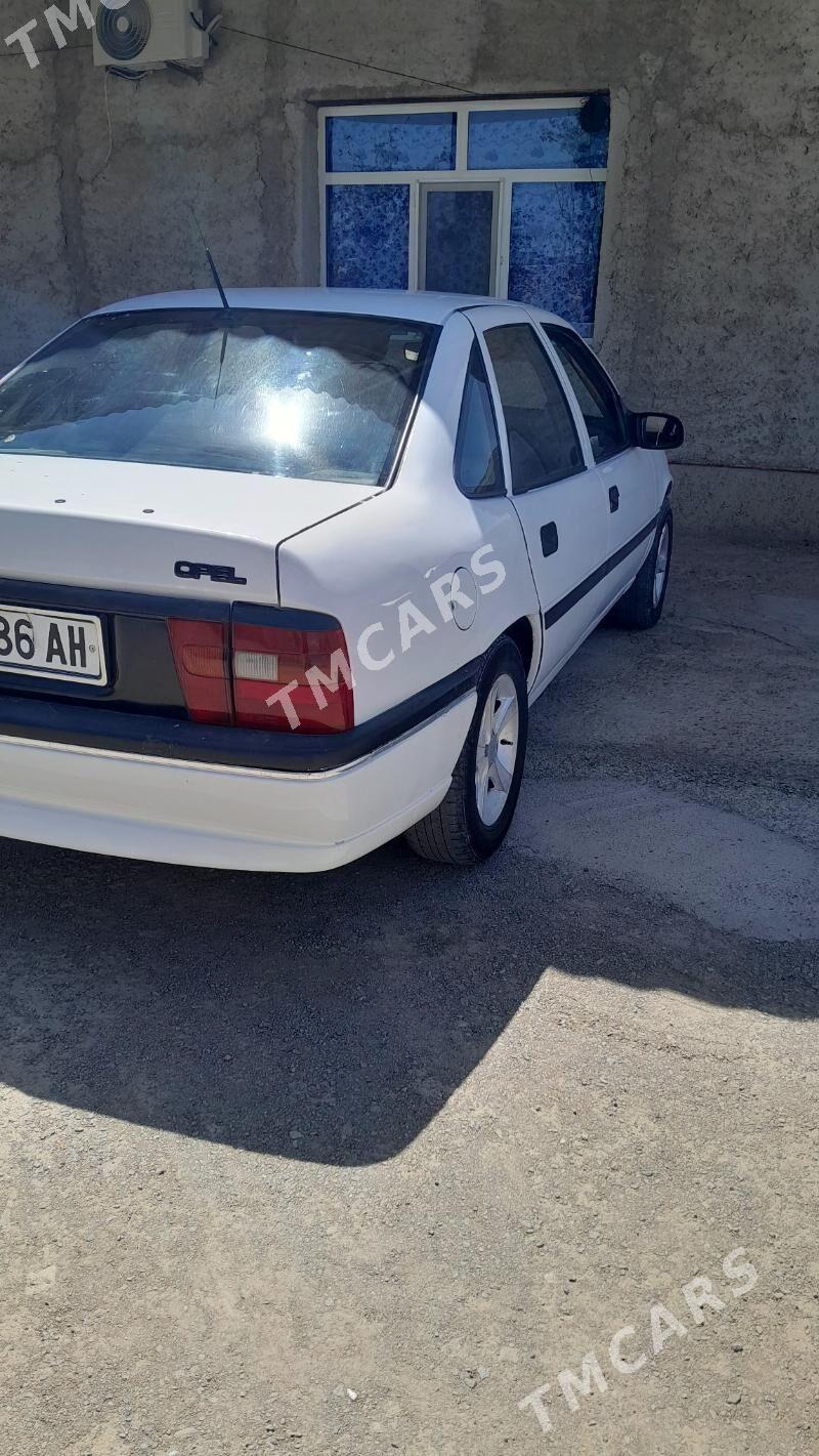 Opel Vectra 1993 - 40 000 TMT - Бахарден - img 5