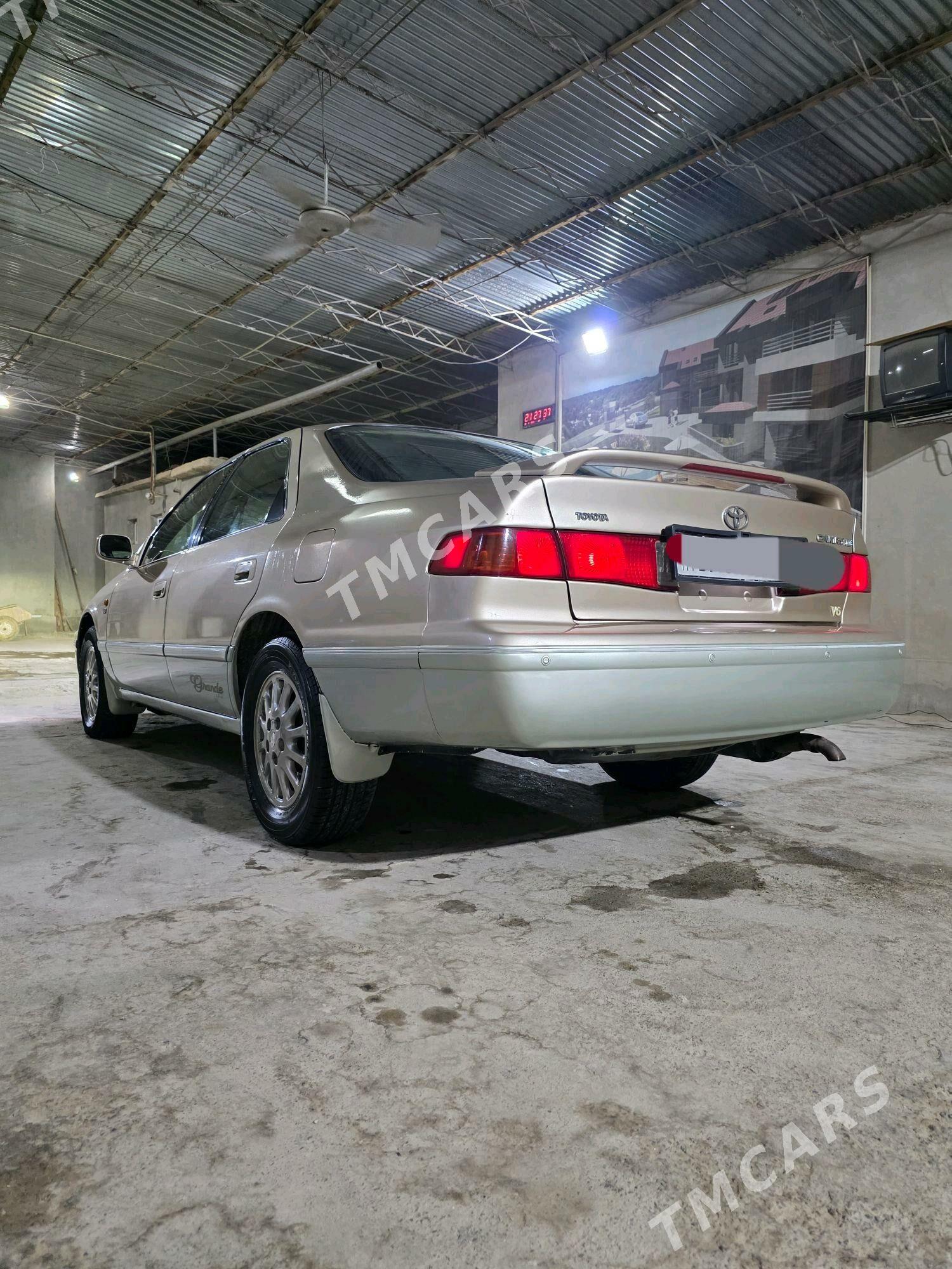 Toyota Camry 2001 - 180 000 TMT - Магданлы - img 9