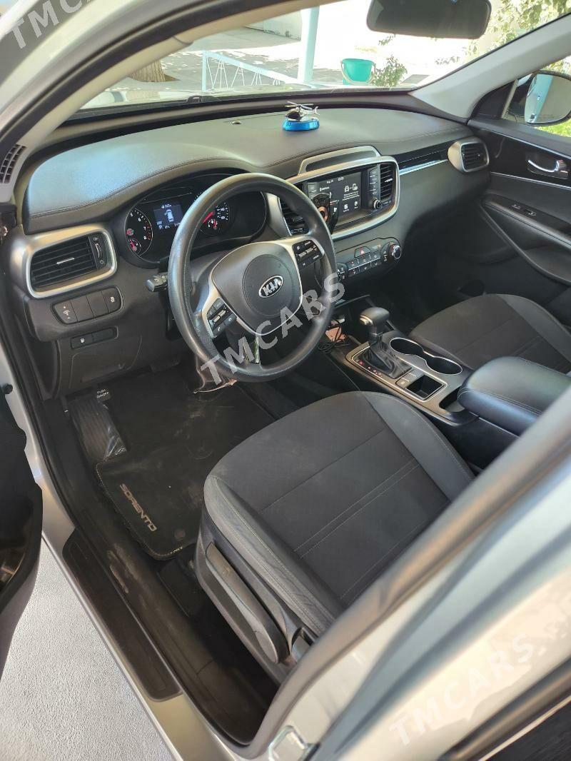 Kia Sorento 2019 - 285 000 TMT - Ýolöten - img 4