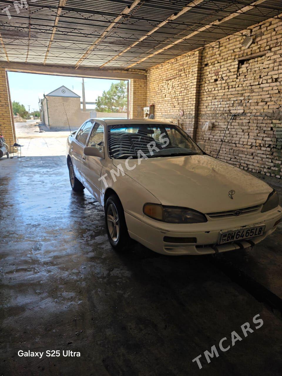 Toyota Camry 1994 - 50 000 TMT - Darganata - img 2