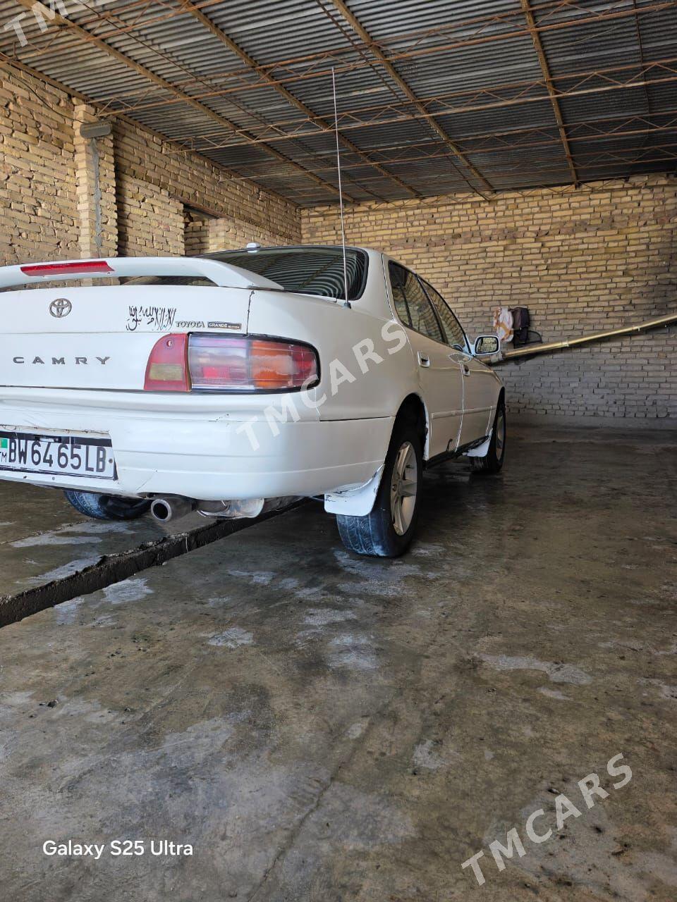 Toyota Camry 1994 - 50 000 TMT - Darganata - img 4