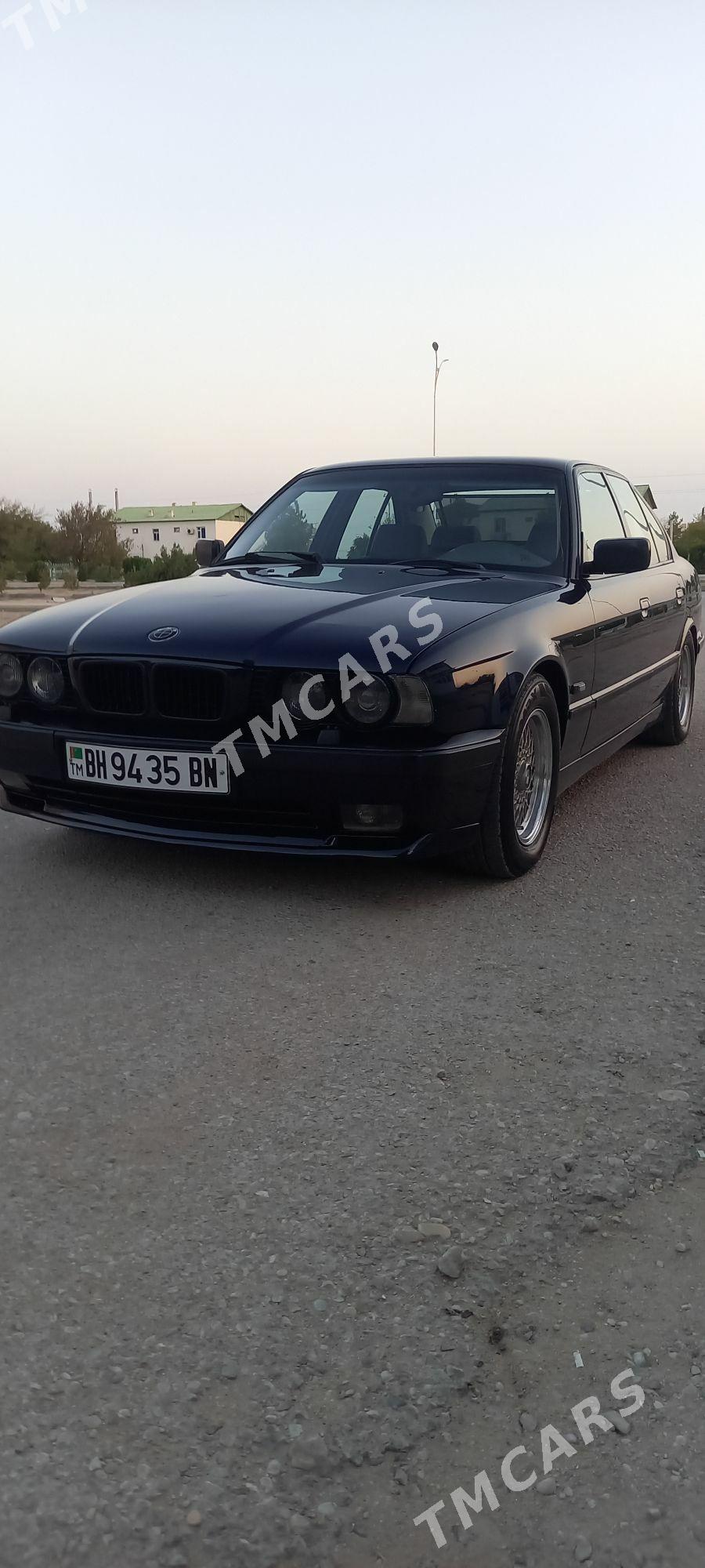 BMW E34 1998 - 120 000 TMT - Балканабат - img 2
