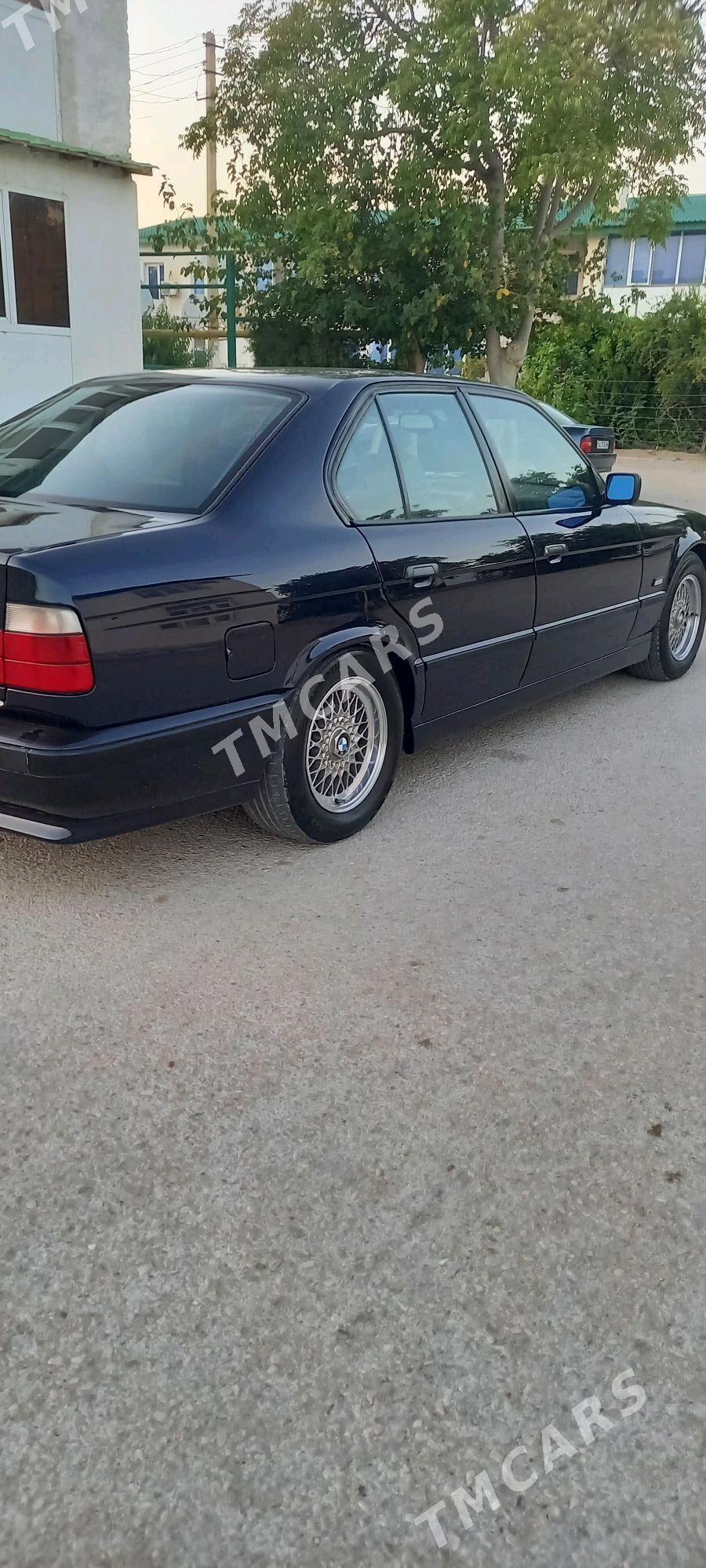 BMW E34 1998 - 120 000 TMT - Балканабат - img 6