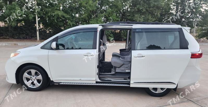 Toyota Sienna 2018 - 388 000 TMT - Aşgabat - img 10
