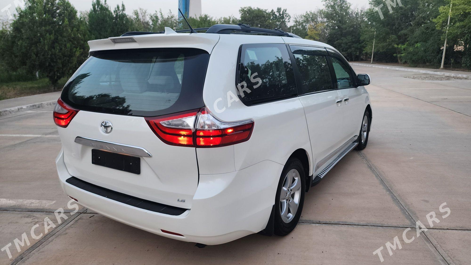 Toyota Sienna 2018 - 388 000 TMT - Aşgabat - img 9