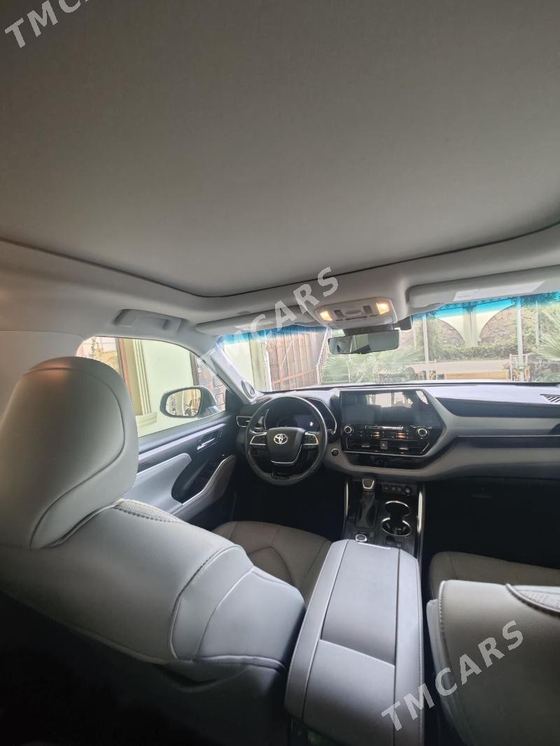 Toyota Highlander 2021 - 650 000 TMT - Bäherden - img 3