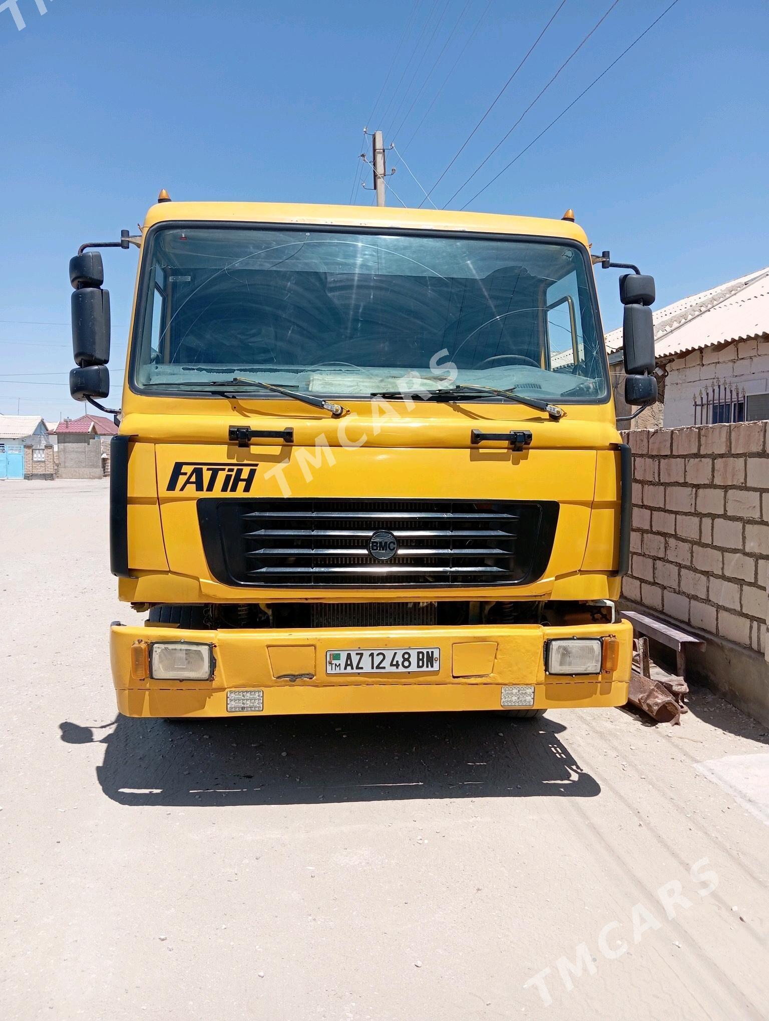 Howo Sinotruk 2012 - 400 000 TMT - Гумдаг - img 4