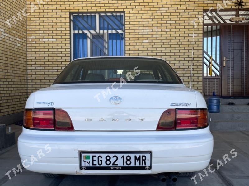 Toyota Camry 1992 - 90 000 TMT - Мары - img 8