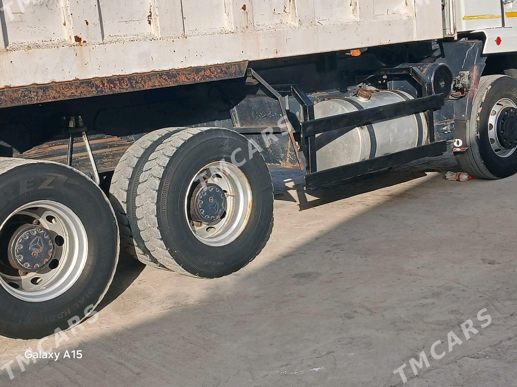 Howo Sinotruk 2007 - 300 000 TMT - Херрикгала - img 5