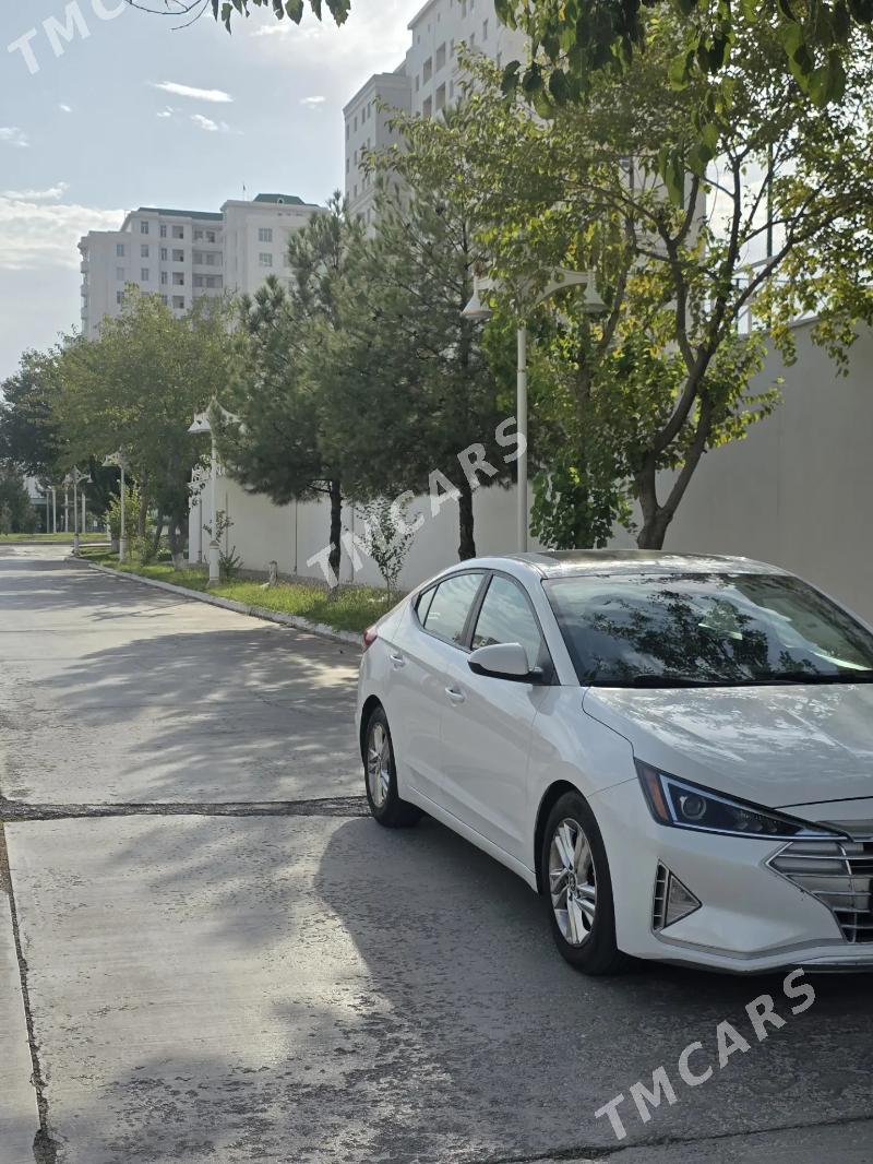 Hyundai Elantra 2019 - 245 000 TMT - Podwoýski köç. (Bitarap Türkmenistan şaýoly) - img 2