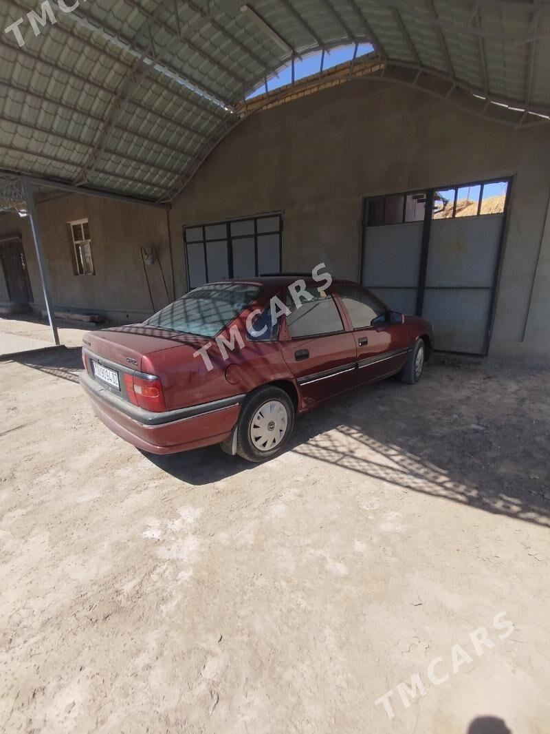 Opel Vectra 1993 - 42 000 TMT - Гурбансолтан Едже - img 2
