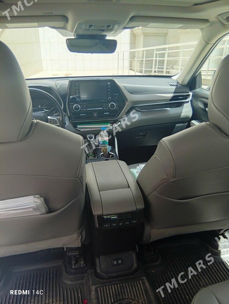 Toyota Highlander 2021 - 650 000 TMT - Aşgabat - img 8