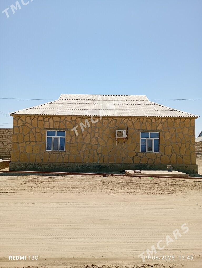 Satlyk jaý - Esenguly - img 2