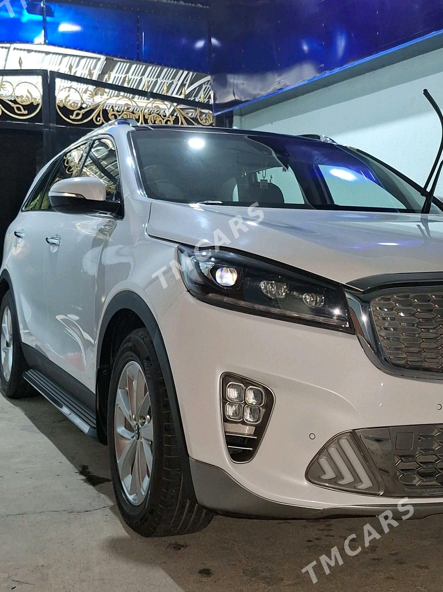Kia Sorento 2019 - 330 000 TMT - Büzmeýin - img 4