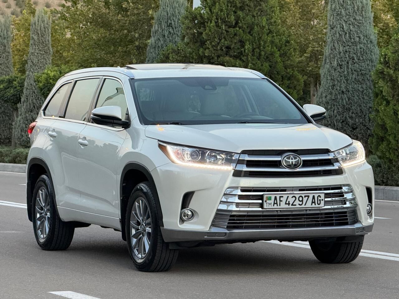 Toyota Highlander 2019 - 515 000 TMT - Ашхабад - img 2