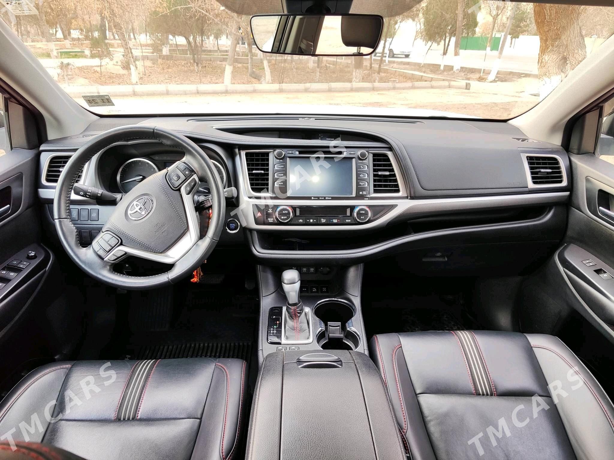 Toyota Highlander 2019 - 470 000 TMT - Baýramaly - img 3