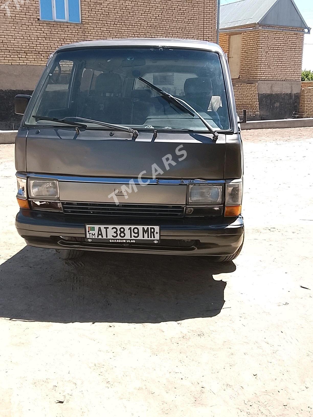Toyota Hiace 1989 - 41 000 TMT - Sakarçäge - img 4