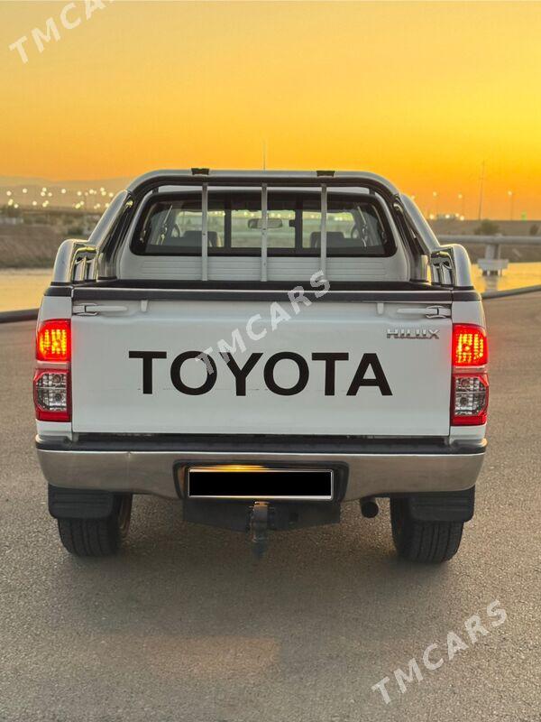 Toyota Hilux 2015 - 419 000 TMT - Ашхабад - img 3