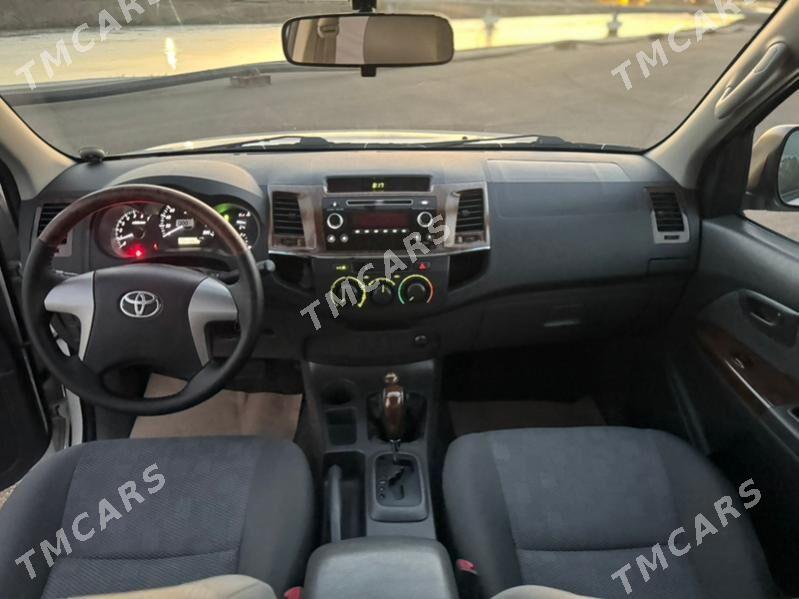 Toyota Hilux 2015 - 419 000 TMT - Ашхабад - img 6