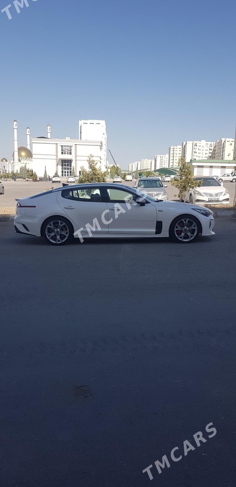 Kia Stinger 2018 - 280 000 TMT - Мир 7 - img 2