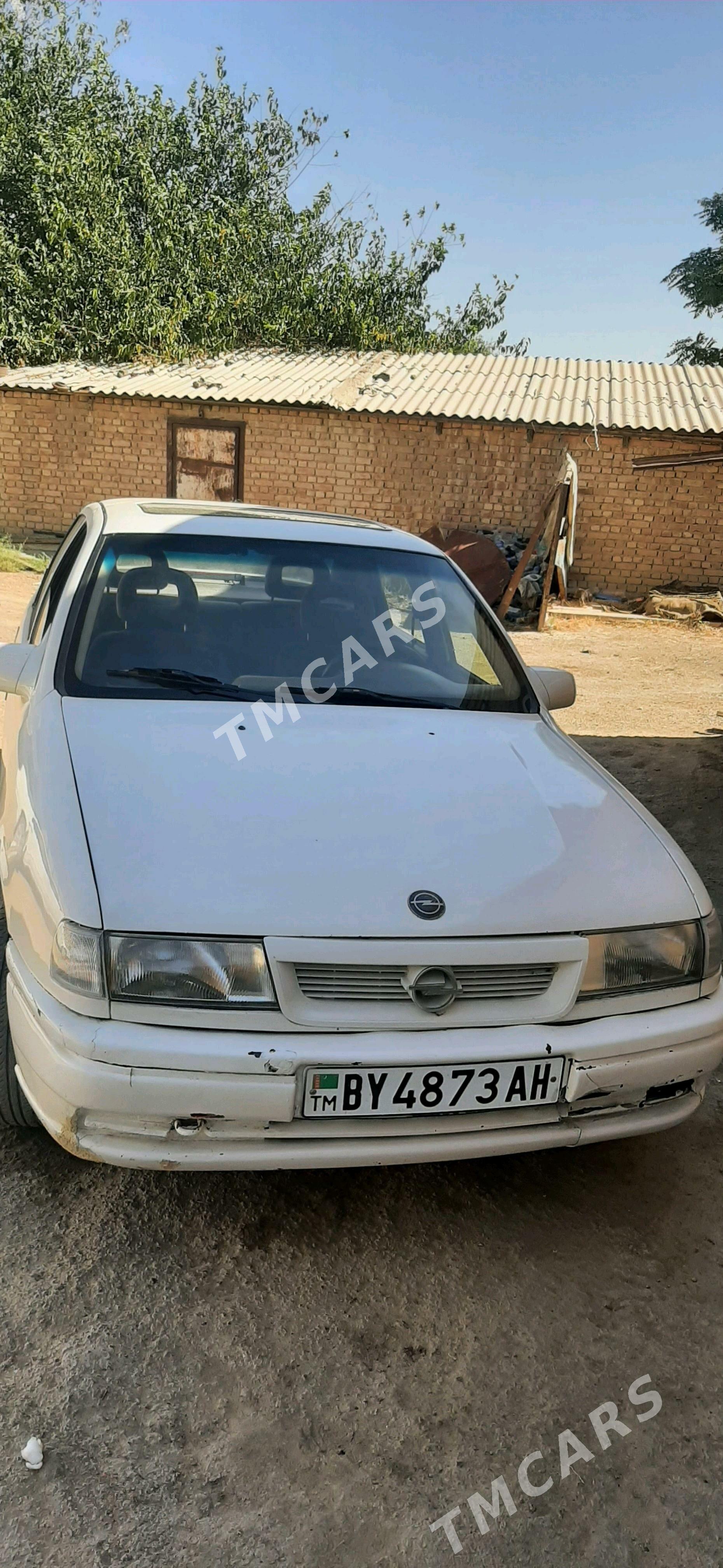 Opel Vectra 1991 - 33 000 TMT - Bäherden - img 2
