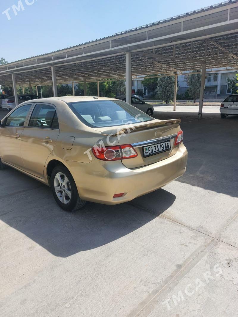 Toyota Corolla 2012 - 142 000 TMT - Кëши - img 4