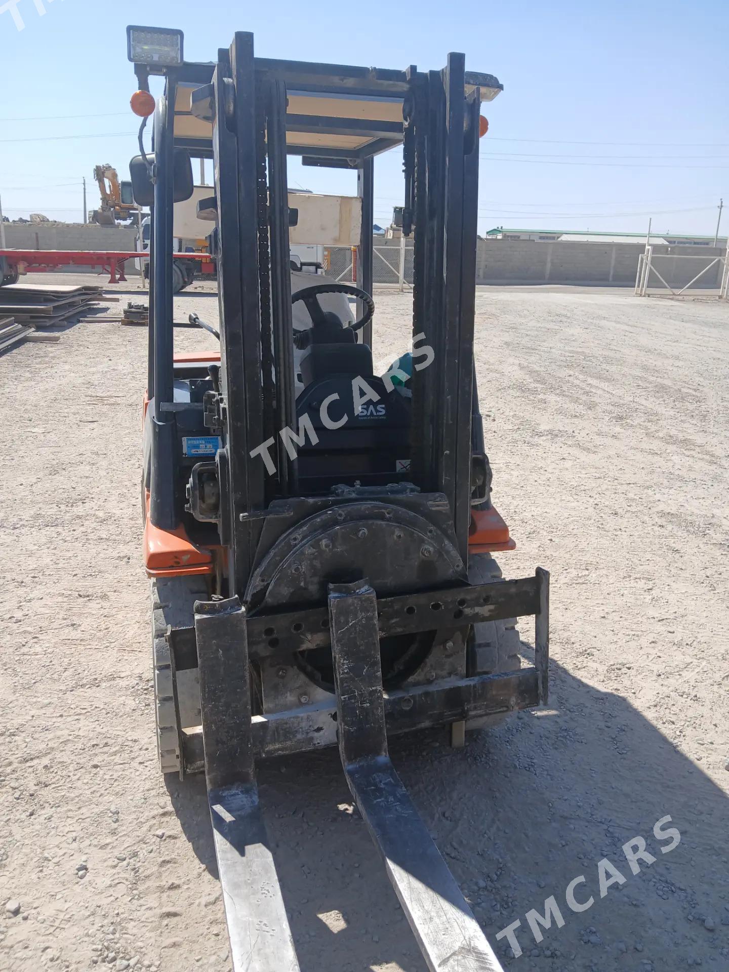 JCB 3CX Compact 2005 - 150 000 TMT - Чоганлы - img 2