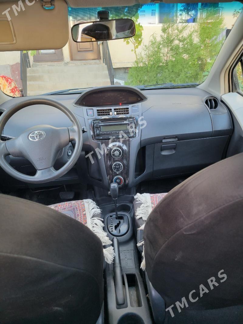 Toyota Yaris 2006 - 109 000 TMT - Бузмеин - img 4